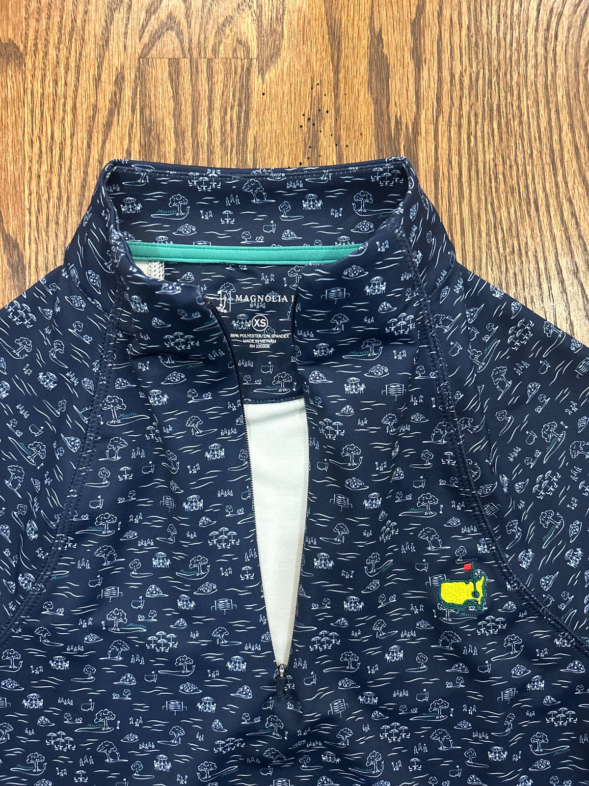 Women’s XS Masters Magnolia Lane Graphic Quarter Zip Pullover