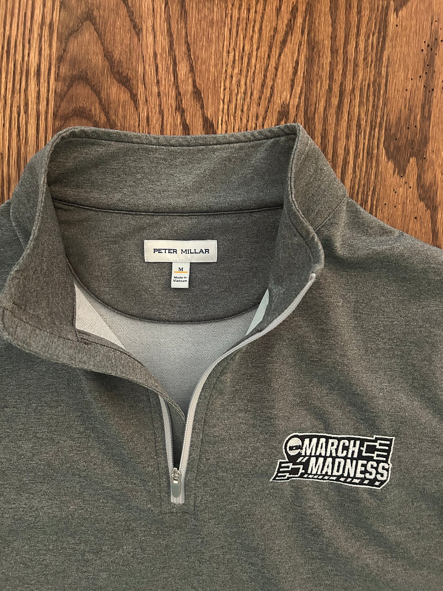 Men’s Medium Peter Millar March Madness Quarter Zip
