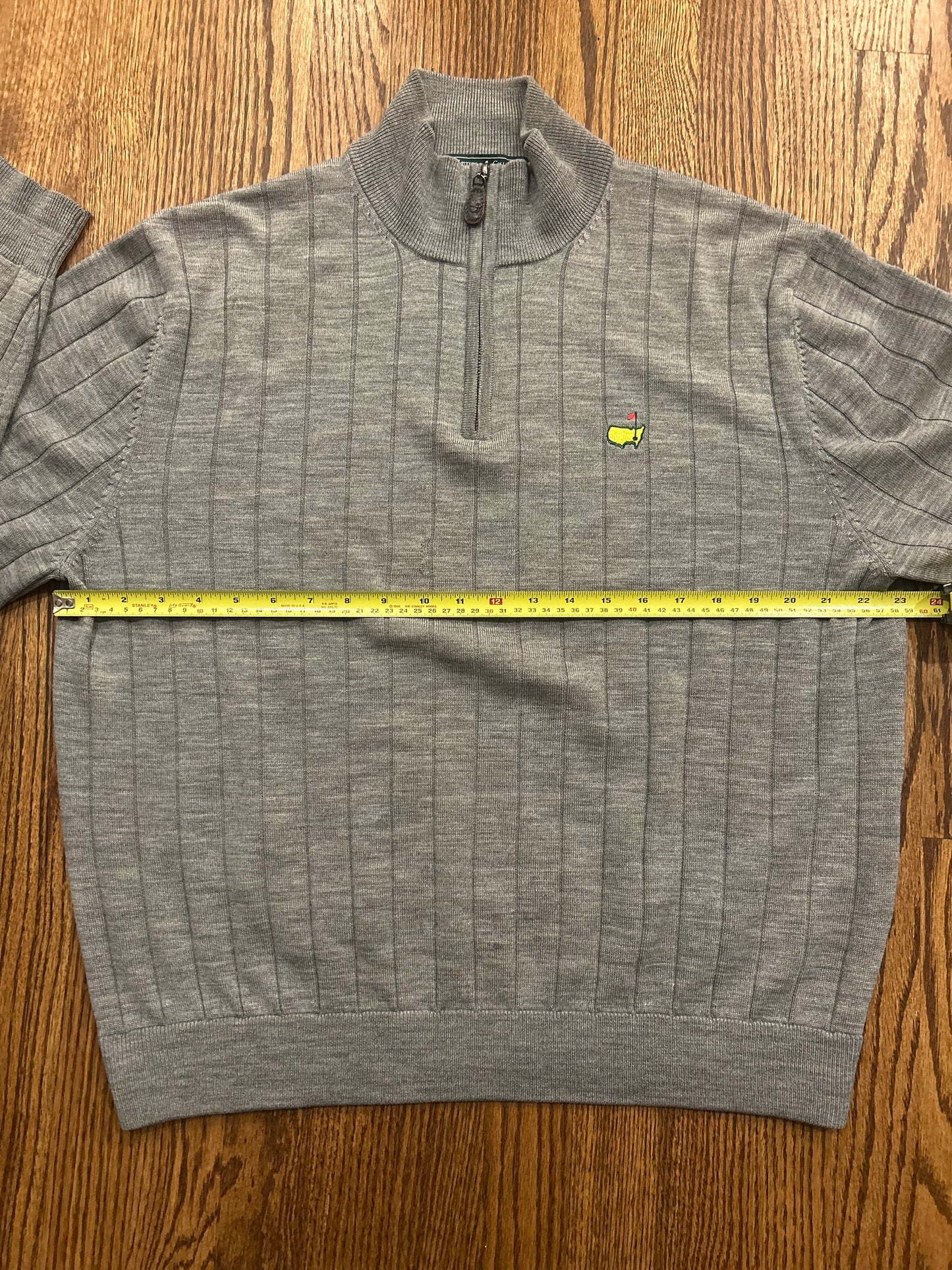 Men’s Medium Masters Collection Wool Quarter Zip Sweater