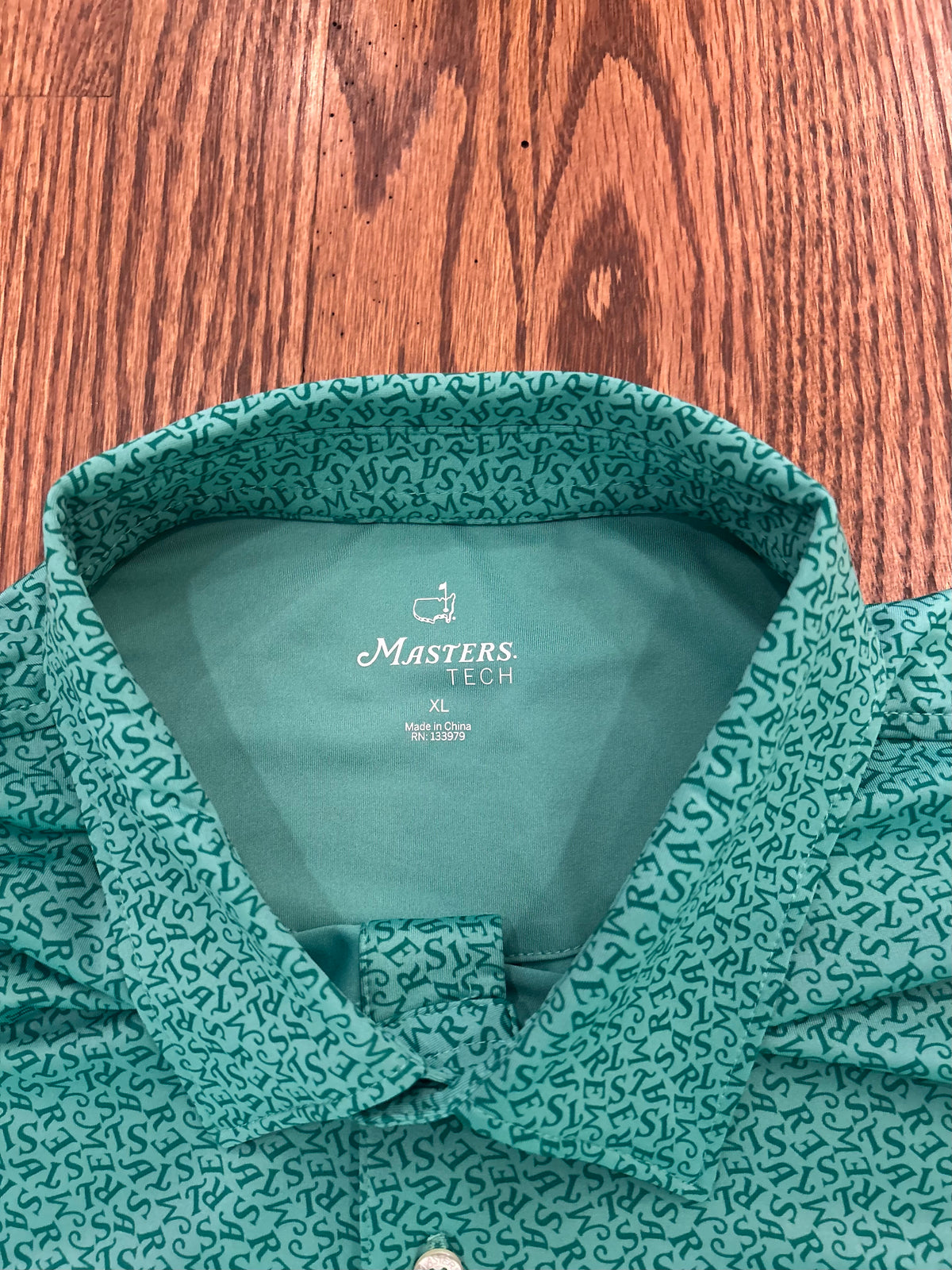 Men’s XL Masters Tech Green Graphic Letter Performance Golf Polo
