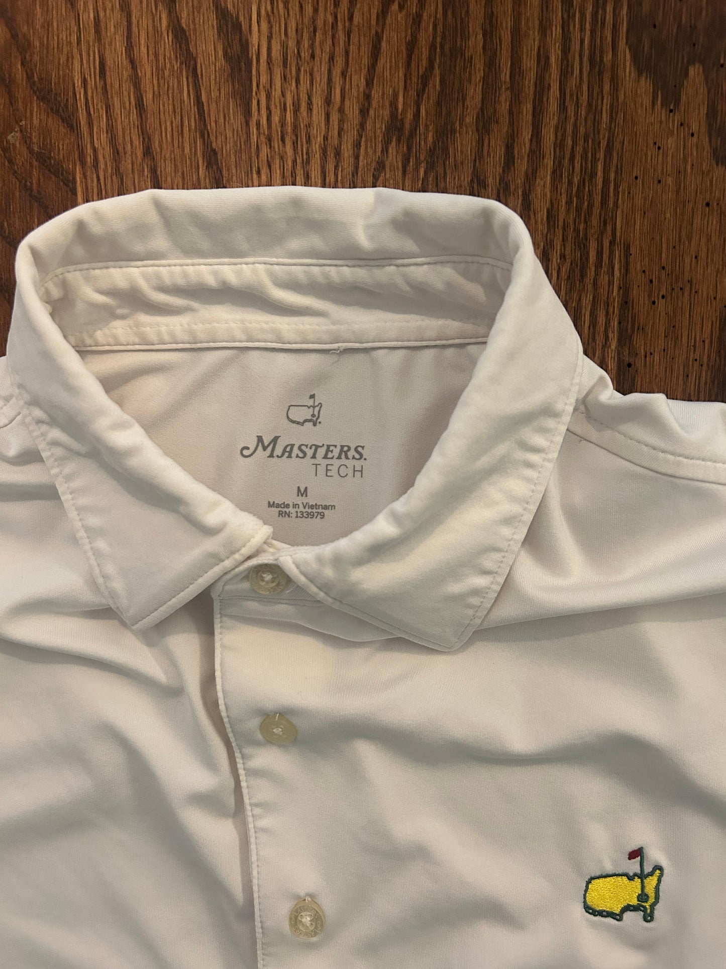 Men’s Medium Masters Tech White Polo