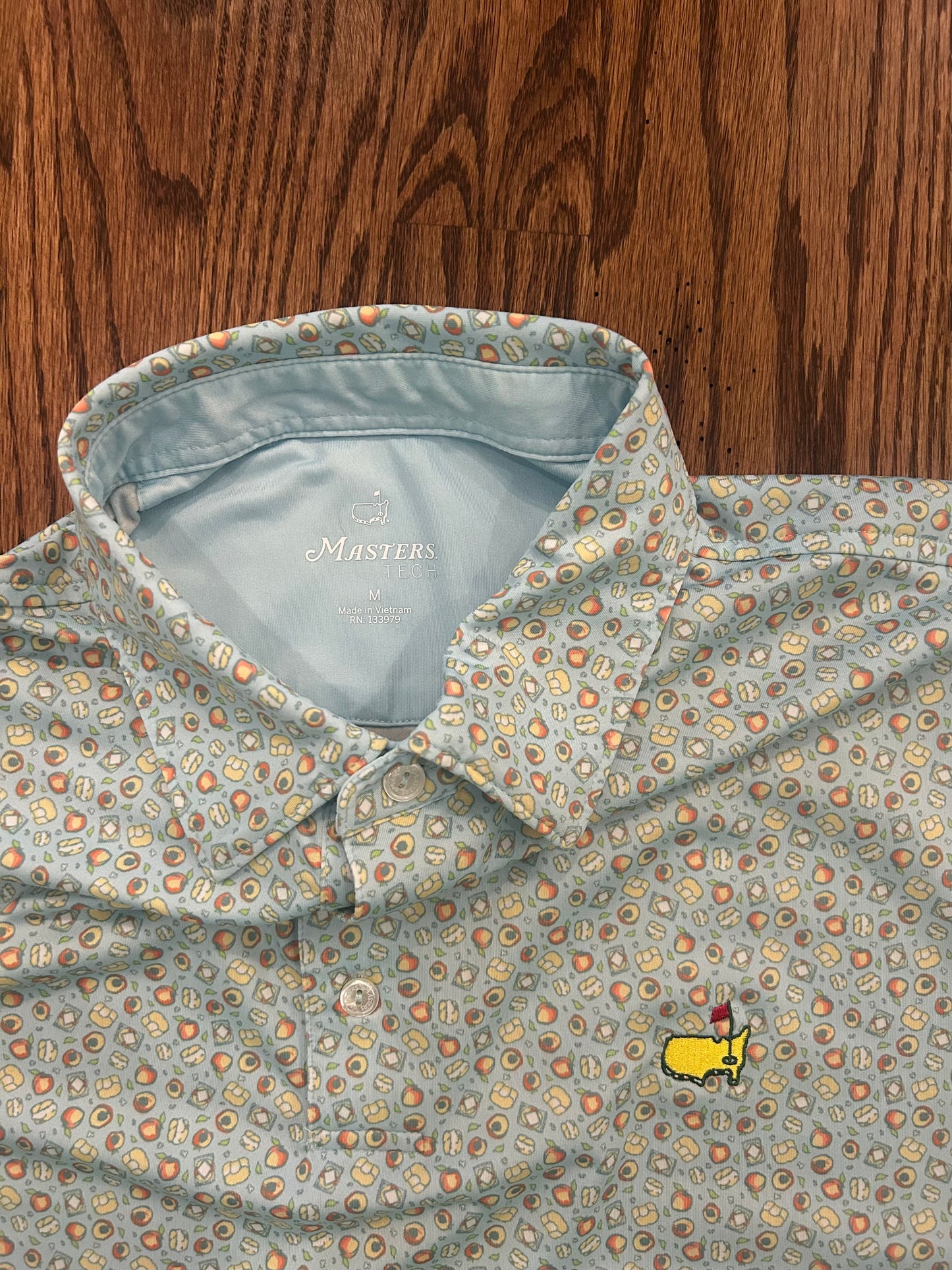 Men’s Medium Masters Tech Augusta National Peaches Graphic Performance Golf Polo