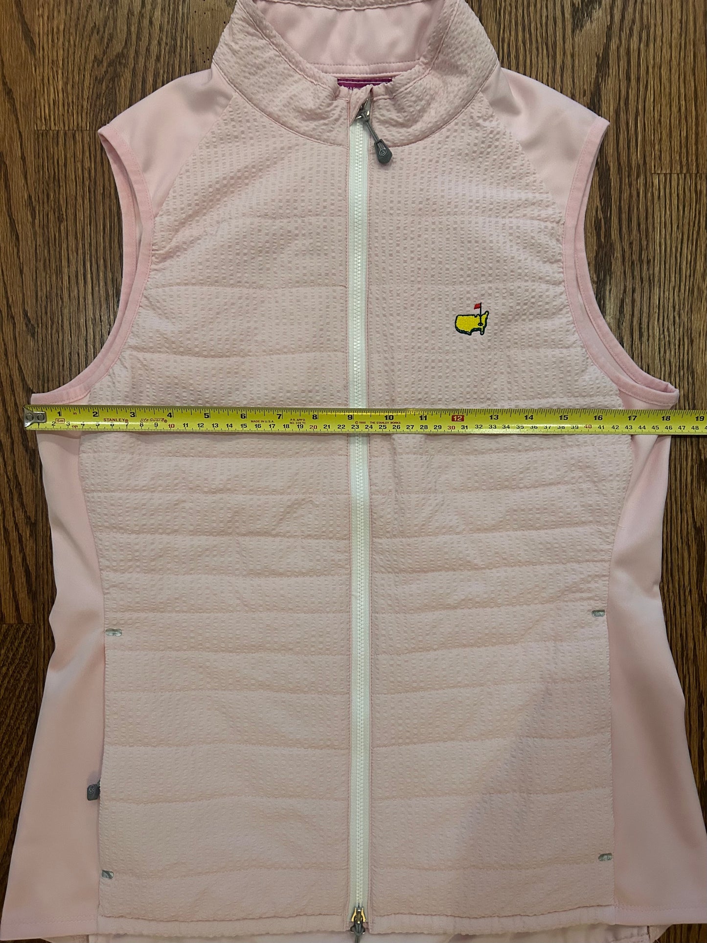 Women’s Medium Masters Magnolia Lane Pink Textured Full Zip Vest