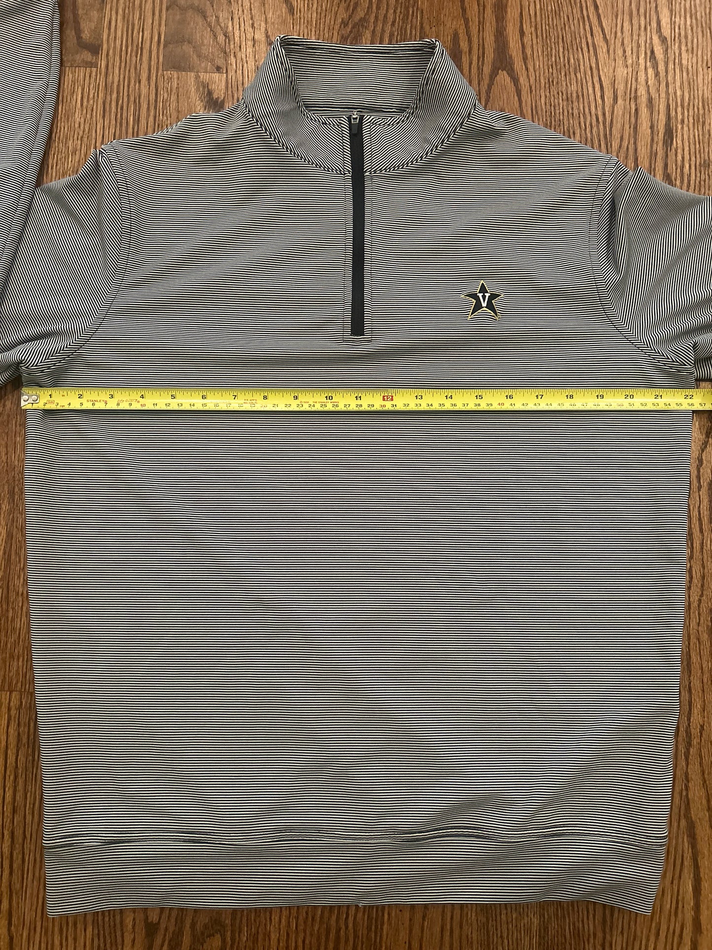 Men’s Medium Peter Millar Vanderbilt Quarter Zip