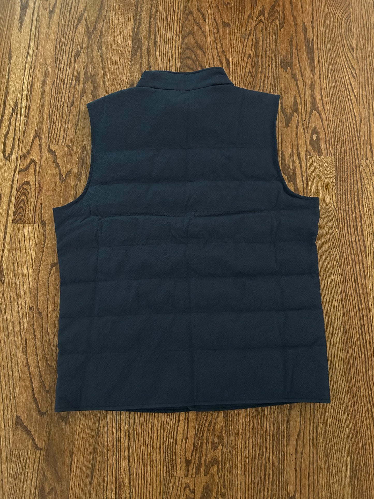 Men’s Medium Peter Millar TaylorMade Smith Seersucker Vest